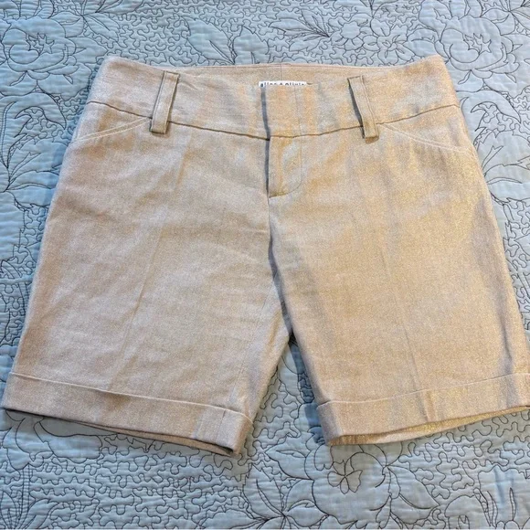 Alice + Olivia Metallic Gold Linen-Blend Cuffed Chino Shorts Sz 6🧡 - Picture 3 of 11
